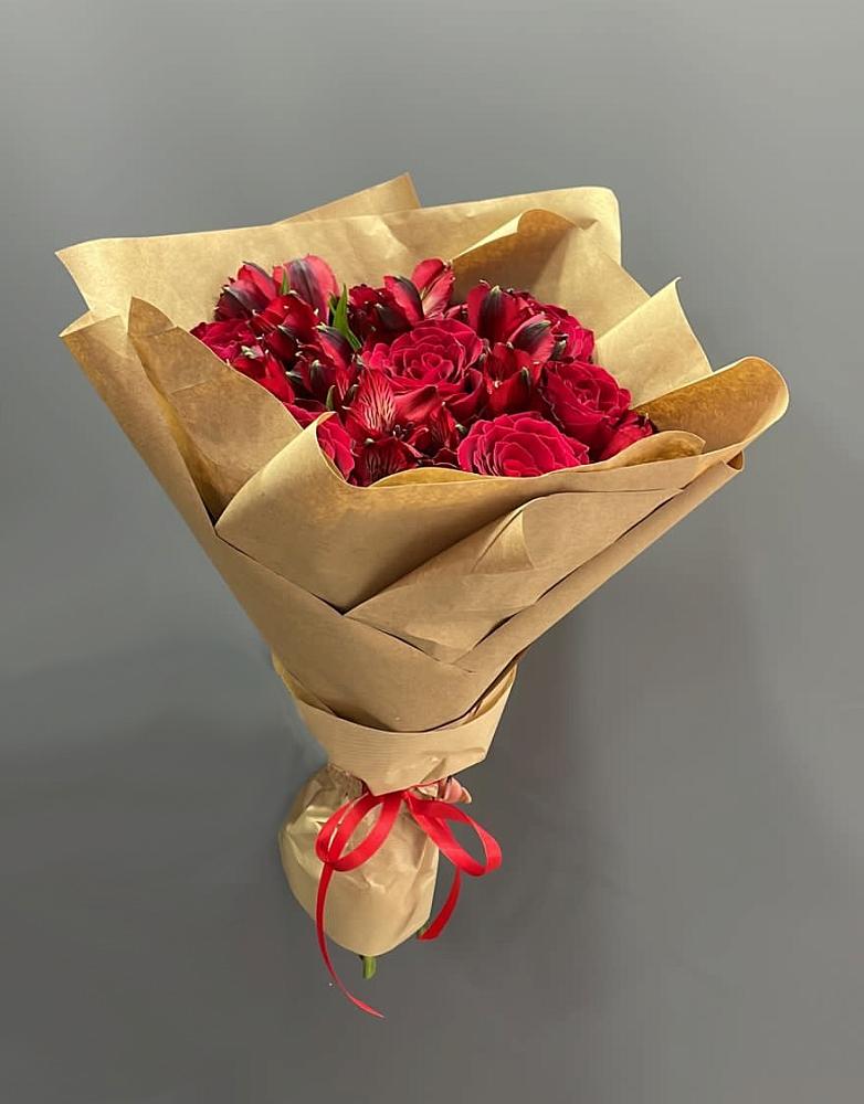 Букет цветов из: Альстромерии и Розы в Клишино