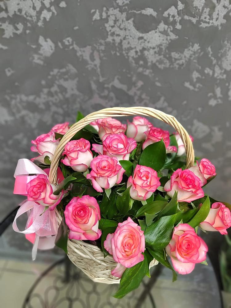Цветочная композиция из Розы в корзине в Клишино