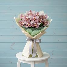 Букет цветов из:  Орхидеи и Розы в Клишино