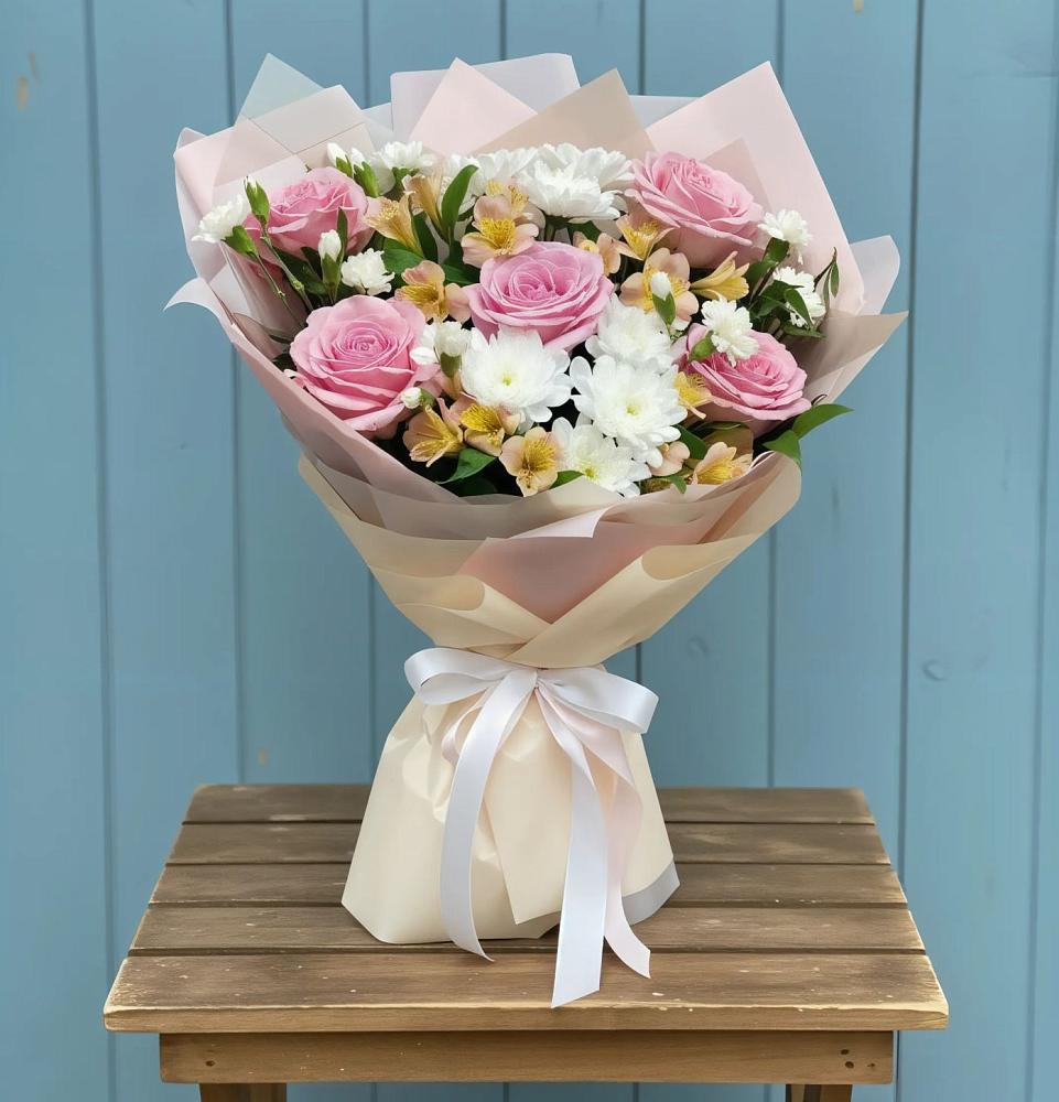 Букет цветов из: Гвоздики, Орхидеи и Розы в Клишино